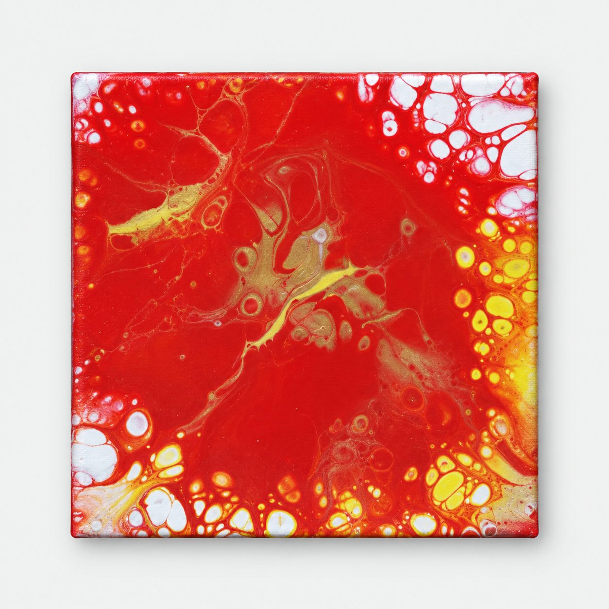 Rojo con células claras, obra de catálogo