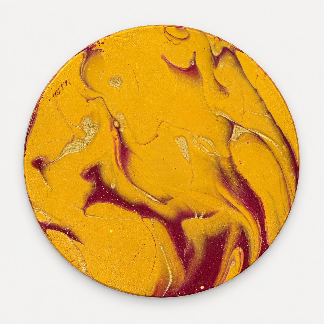 Círculo amarillo y granate, obra de catálogo